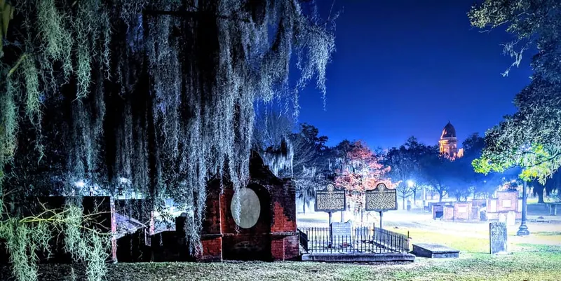 Savannah: Haunted History Walking Tour