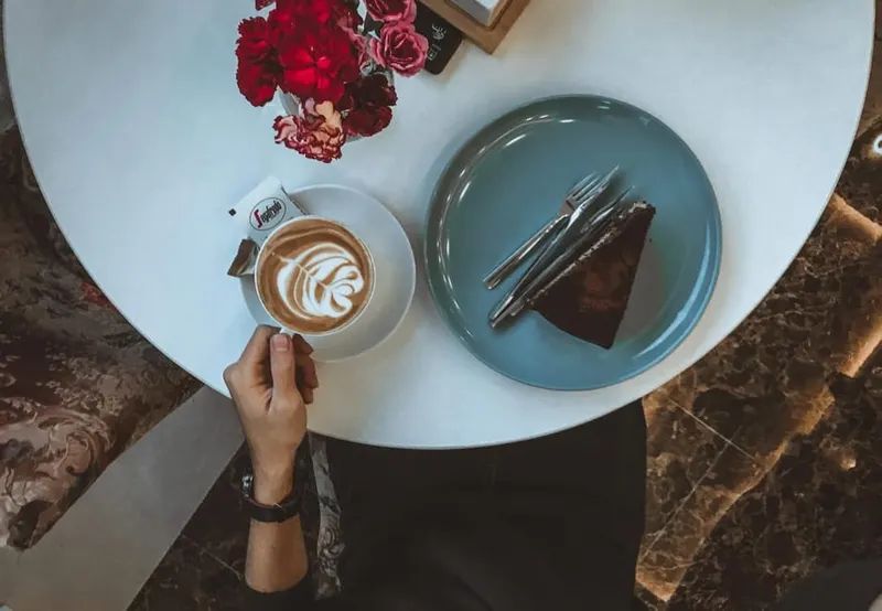 Savannah: History Walking Tour With Coffee & Chocolate